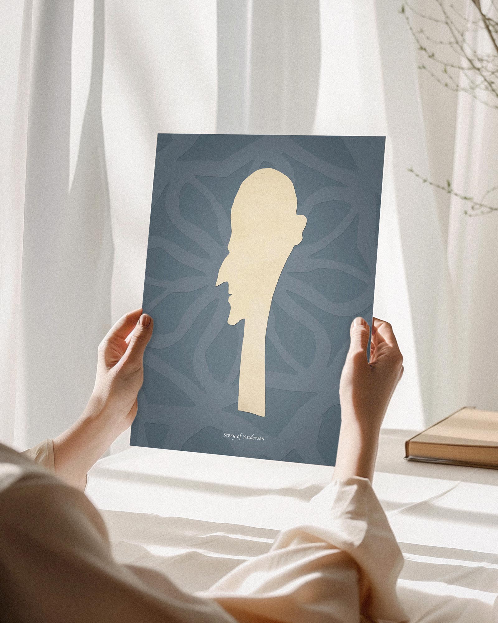 Poster – H.C. Andersen Papierknipkunst – Portret – Blauwe achtergrond